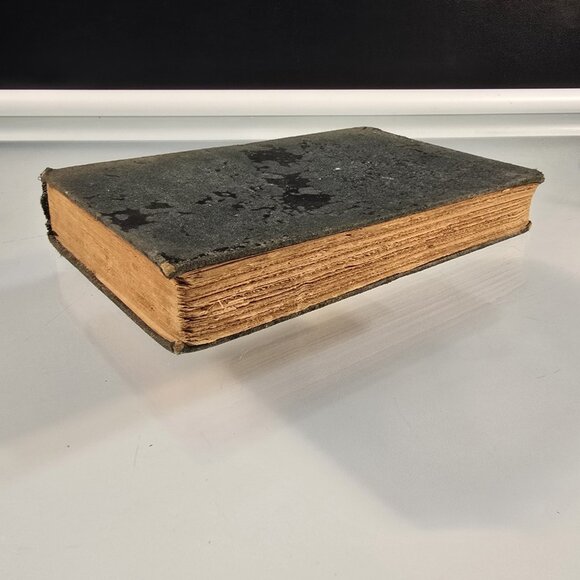 Agatha Christie’s Crime Reader 1944 World Publishing Forum Books 1st Printing HC - Picture 2 of 8